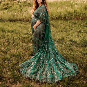 Emerald Tulle and Sequin Boho-Style Gown - Perfect for Maternity Photo Shoot